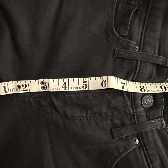 Levi's 311 Shaping Skinny Jeans Black (25) - Picture 6 of 7